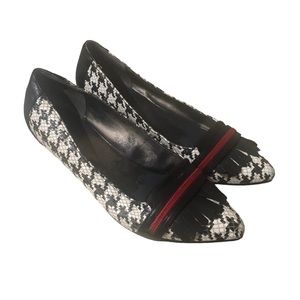 Kenneth Cole REACTION checkered ballet slippers.